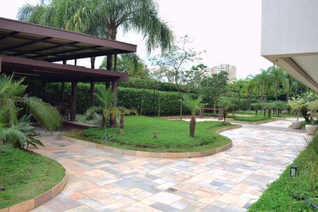 Apartamento para alugar com 156m², 3 quartos e sem vagaÁrea comum 