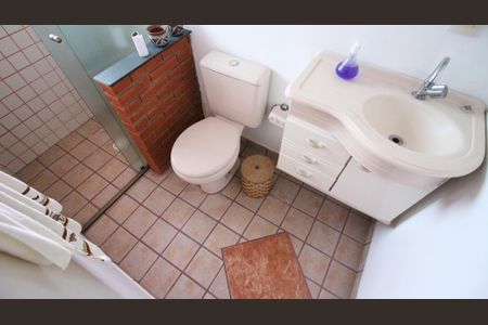 Casa à venda com 288m², 4 quartos e 5 vagas Casa à venda com 288m², 4 quartos e 5 vagasBanheiro (Casa 2)