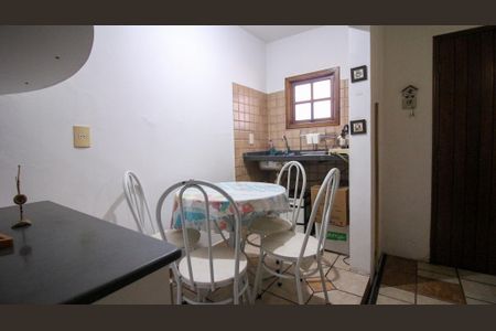 Casa à venda com 288m², 4 quartos e 5 vagas Casa à venda com 288m², 4 quartos e 5 vagasSala/Cozinha (Casa 2)