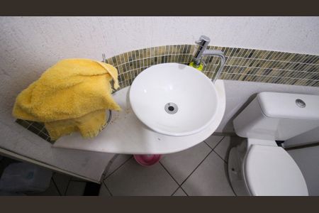 Casa à venda com 288m², 4 quartos e 5 vagas Casa à venda com 288m², 4 quartos e 5 vagasLavabo 2