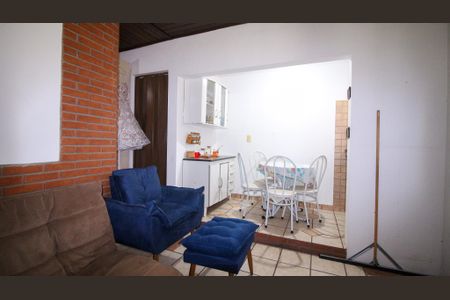 Casa à venda com 288m², 4 quartos e 5 vagas Casa à venda com 288m², 4 quartos e 5 vagasSala/Cozinha (Casa 2)