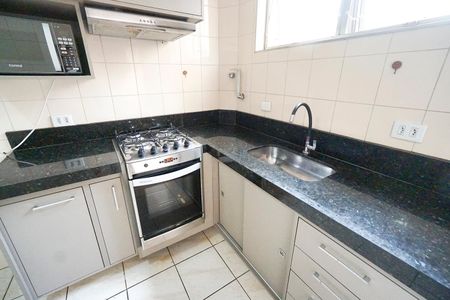 Apartamento à venda com 61m², 2 quartos e 1 vagaPia e fogão
