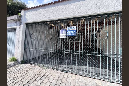 Casa para alugar com 140m², 5 quartos e 2 vagasFachada