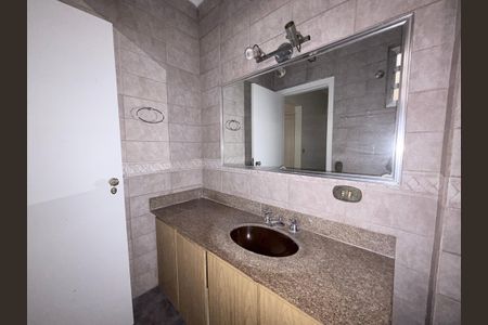 Casa para alugar com 140m², 5 quartos e 2 vagasBanheiro