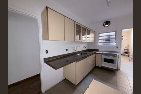 Casa para alugar com 140m², 5 quartos e 2 vagasCozinha