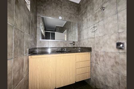 Casa para alugar com 140m², 5 quartos e 2 vagasBanheiro