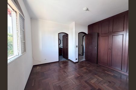 Casa para alugar com 140m², 5 quartos e 2 vagasSuite