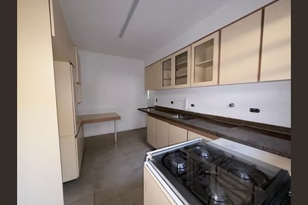 Casa para alugar com 140m², 5 quartos e 2 vagasCozinha