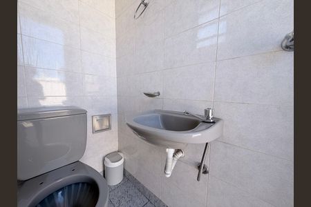 Casa para alugar com 140m², 5 quartos e 2 vagasBanheiro 