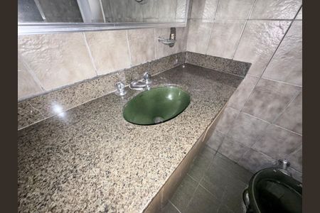 Casa para alugar com 140m², 5 quartos e 2 vagasBanheiro