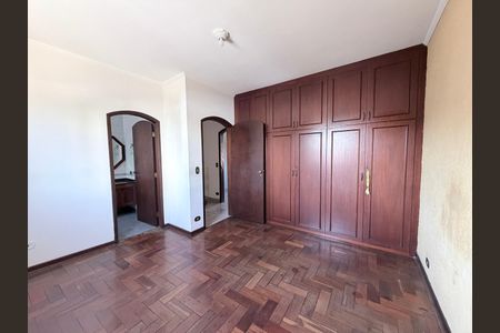 Casa para alugar com 140m², 5 quartos e 2 vagasSuite