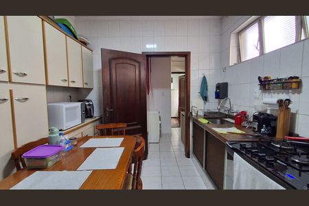Apartamento à venda com 110m², 3 quartos e 2 vagasCozinha 