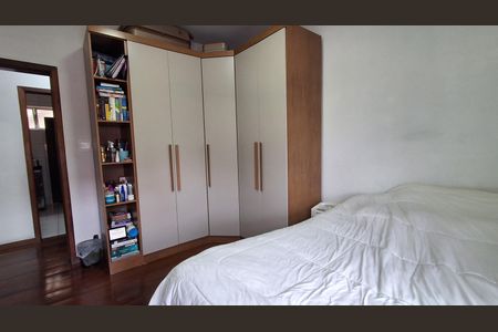 Apartamento à venda com 110m², 3 quartos e 2 vagasQuarto 