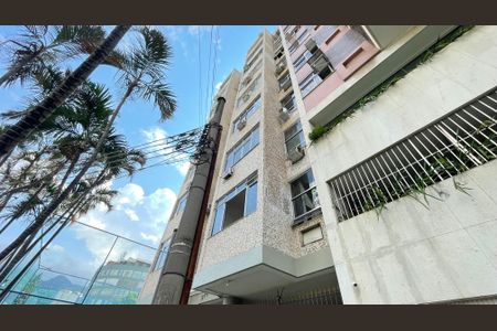 Apartamento à venda com 75m², 2 quartos e 1 vagaFachada