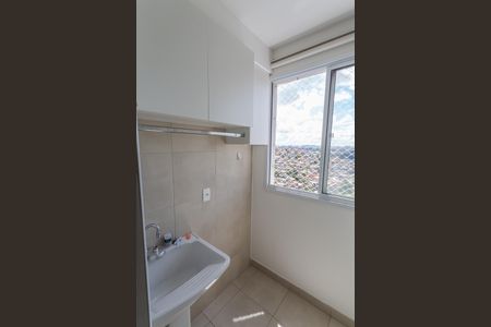 Apartamento para alugar com 70m², 3 quartos e 1 vagaÁrea de Serviço