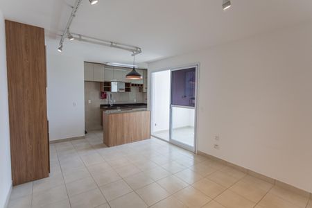 Apartamento para alugar com 70m², 3 quartos e 1 vagaSala