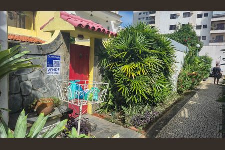 Casa de condomínio à venda com 135m², 2 quartos e 2 vagas Casa de condomínio à venda com 135m², 2 quartos e 2 vagasPlaca Instalada