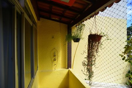 Casa de condomínio à venda com 135m², 2 quartos e 2 vagas Casa de condomínio à venda com 135m², 2 quartos e 2 vagasSacada