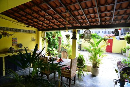 Casa de condomínio à venda com 135m², 2 quartos e 2 vagas Casa de condomínio à venda com 135m², 2 quartos e 2 vagasVaranda