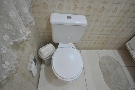 Casa à venda com 132m², 2 quartos e 1 vagaBanheiro 