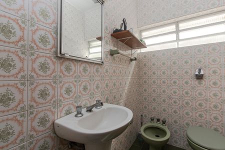 Casa à venda com 113m², 2 quartos e 2 vagasBanheiro Social