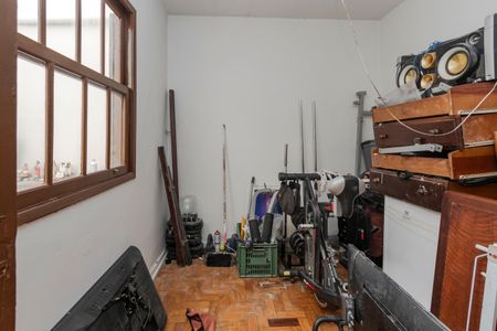 Casa à venda com 113m², 2 quartos e 2 vagasQuarto de Serviço