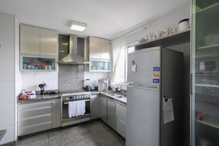 Apartamento à venda com 174m², 3 quartos e 3 vagasCozinha