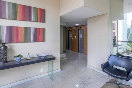 Apartamento à venda com 174m², 3 quartos e 3 vagasHall social