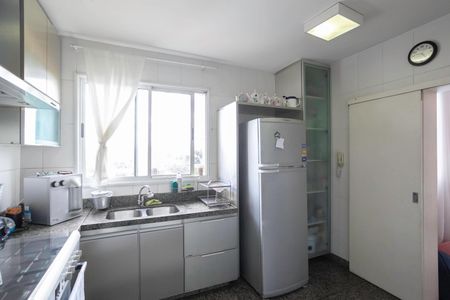 Apartamento à venda com 174m², 3 quartos e 3 vagasCozinha