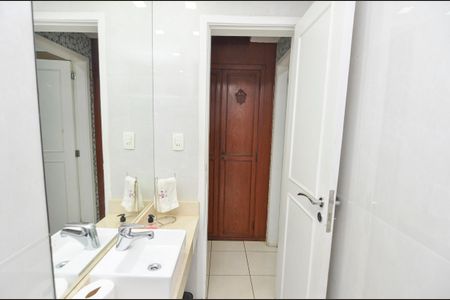 Apartamento à venda com 132m², 3 quartos e 1 vagaBanheiro Social