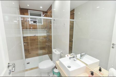 Apartamento à venda com 132m², 3 quartos e 1 vagaBanheiro Social