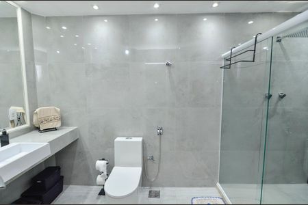 Apartamento à venda com 132m², 3 quartos e 1 vagaBanheiro da Suíte