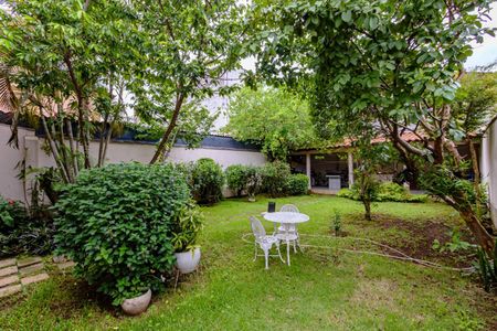 Casa para alugar com 359m², 4 quartos e 3 vagas Casa para alugar com 359m², 4 quartos e 3 vagasÁrea externa