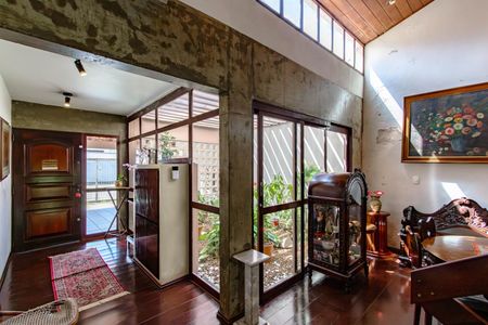 Sala de casa para alugar com 4 quartos, 359m² em Vila Gumercindo, São Paulo