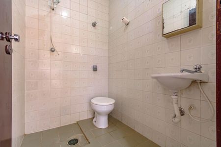 Casa para alugar com 359m², 4 quartos e 3 vagas Casa para alugar com 359m², 4 quartos e 3 vagasBanheiro