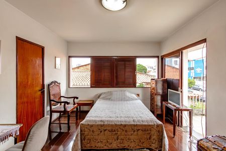Casa para alugar com 359m², 4 quartos e 3 vagas Casa para alugar com 359m², 4 quartos e 3 vagasQuarto
