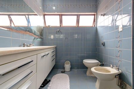 Casa para alugar com 359m², 4 quartos e 3 vagas Casa para alugar com 359m², 4 quartos e 3 vagasBanheiro