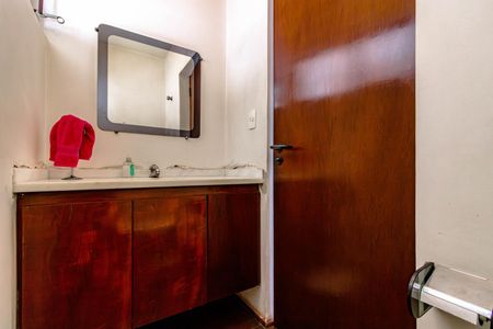 Casa para alugar com 359m², 4 quartos e 3 vagas Casa para alugar com 359m², 4 quartos e 3 vagasBanheiro