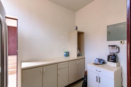 Casa para alugar com 359m², 4 quartos e 3 vagas Casa para alugar com 359m², 4 quartos e 3 vagasBanheiro