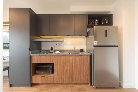 Cozinha de kitnet/studio para alugar com 1 quarto, 24m² em Vila Cordeiro, São Paulo