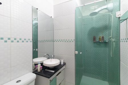 Casa à venda com 120m², 4 quartos e 2 vagas Casa à venda com 120m², 4 quartos e 2 vagasBanheiro