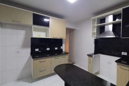 Casa à venda com 120m², 4 quartos e 2 vagas Casa à venda com 120m², 4 quartos e 2 vagasCozinha