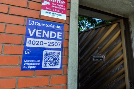 Casa à venda com 504m², 4 quartos e 3 vagas Casa à venda com 504m², 4 quartos e 3 vagasFachada