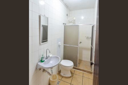 Casa à venda com 504m², 4 quartos e 3 vagas Casa à venda com 504m², 4 quartos e 3 vagasBanheiro de Serviço