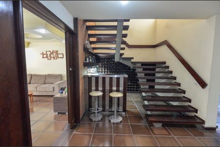 Casa à venda com 504m², 4 quartos e 3 vagas Casa à venda com 504m², 4 quartos e 3 vagasSala