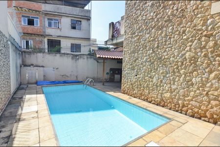 Casa à venda com 504m², 4 quartos e 3 vagas Casa à venda com 504m², 4 quartos e 3 vagasSala
