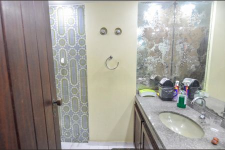Casa à venda com 504m², 4 quartos e 3 vagas Casa à venda com 504m², 4 quartos e 3 vagasLavabo