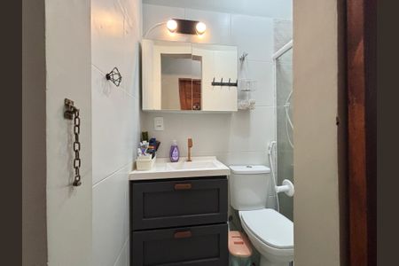 Banheiro de casa para alugar com 1 quarto, 38m² em Jardim Botânico, Rio de Janeiro