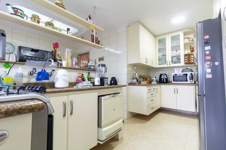 Apartamento à venda com 132m², 3 quartos e 2 vagas Apartamento à venda com 132m², 3 quartos e 2 vagasCozinha