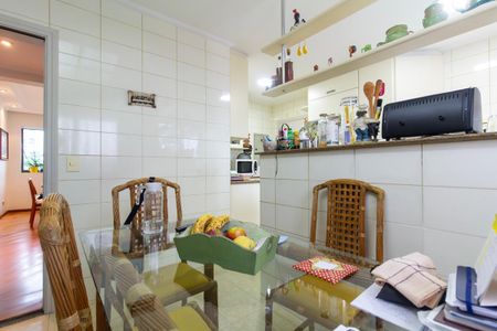 Apartamento à venda com 132m², 3 quartos e 2 vagas Apartamento à venda com 132m², 3 quartos e 2 vagasCozinha